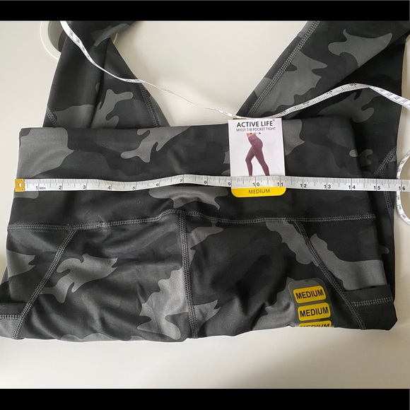 Active Life Army Green Camo Print Pocket Legging - Picture 6 of 7